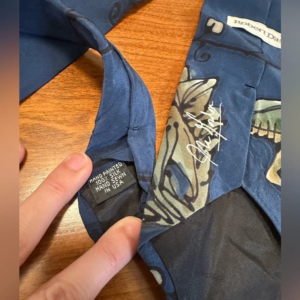 Vintage Robert Daskal Handpainted Silk Tie – Blue w/ Dinosaurs